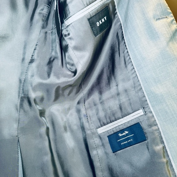 DKNY Men’s Grey Suit SZ 40R Modern Fit - Picture 16 of 16